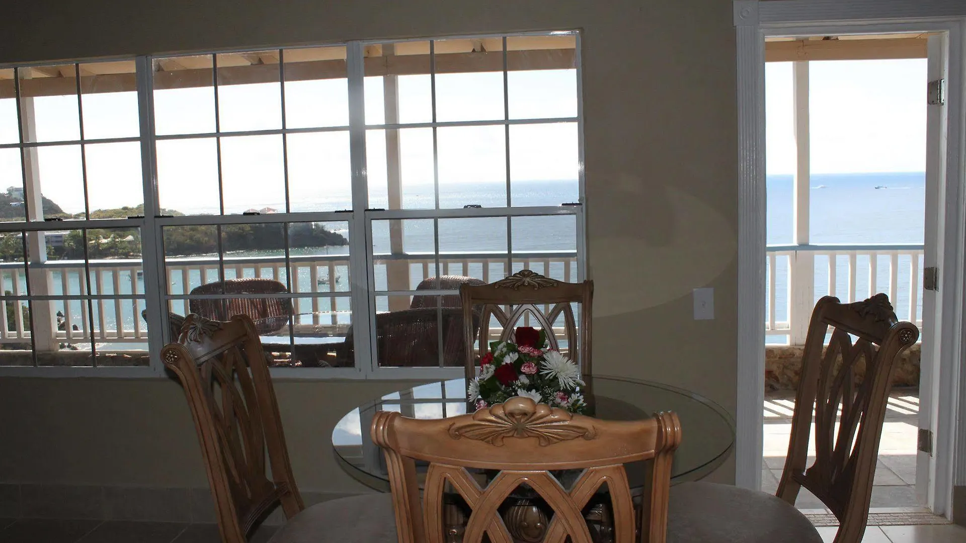 Paradise Cove Ocean Front Villas And Suites Nazareth Rezort